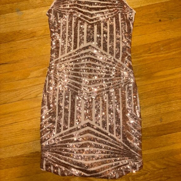 Dress Sequins - Picture 2 of 2